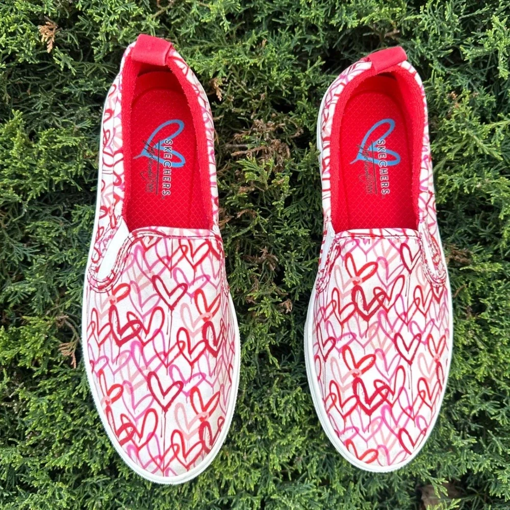 Skechers x JGoldcrown Poppy Drippin Love Women's‎ Slip On Sneakers Size 8 Red